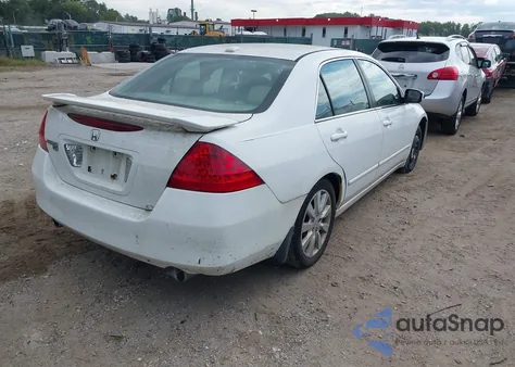 2006 Honda Accord Sdn Ex-L V6 z USA, uszkodzony, nr VIN 1HGCM66536A014129